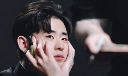 张云雷吃瓜爆料图片大全,揭秘娱乐圈幕后真相